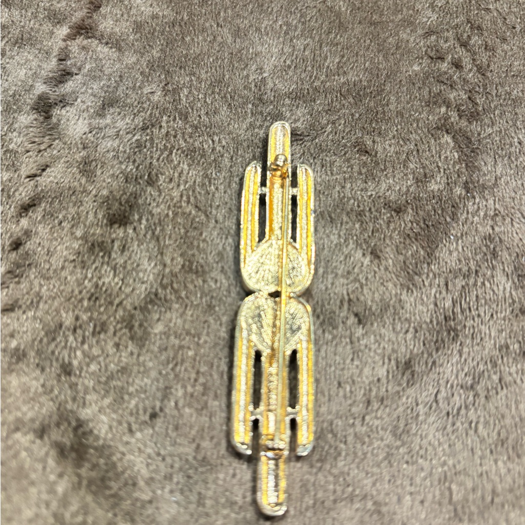 Gold Tone Brooch